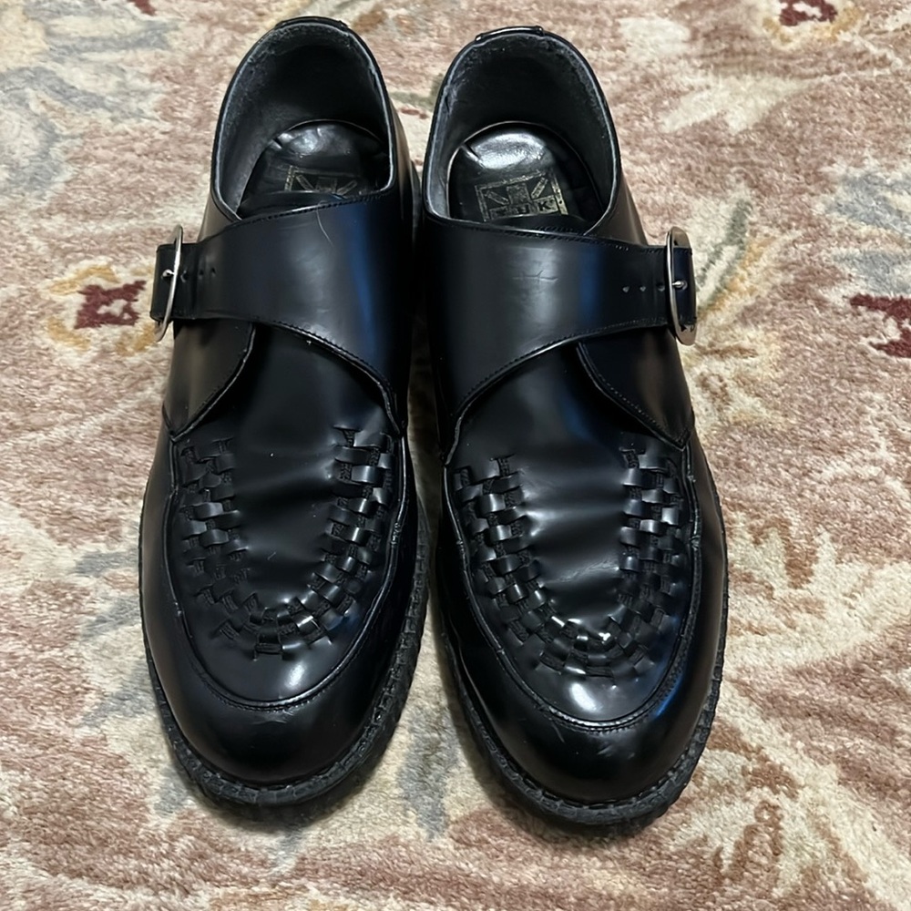 Men’s size 10 T.U.K. BLACK good condition.No rips tears or remarkable damage.